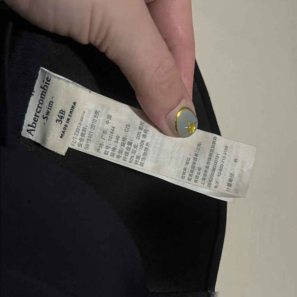 Abercrombie & Fitch Black Cross-Back Padded Swim top - Picture 2 of 5